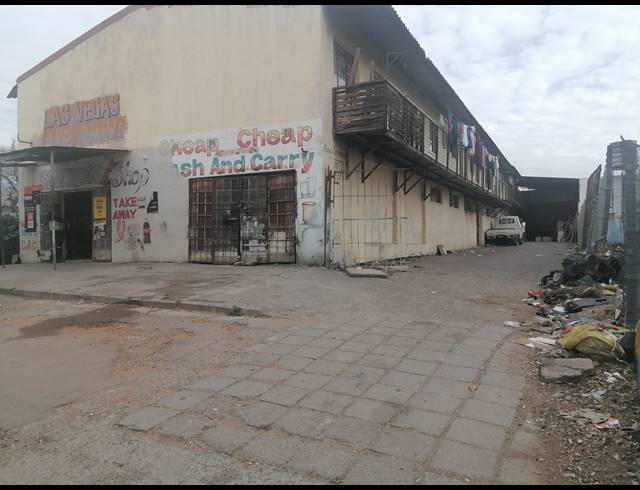 495M² BUSINESS FOR SALE IN RUSTENBURG NORTH